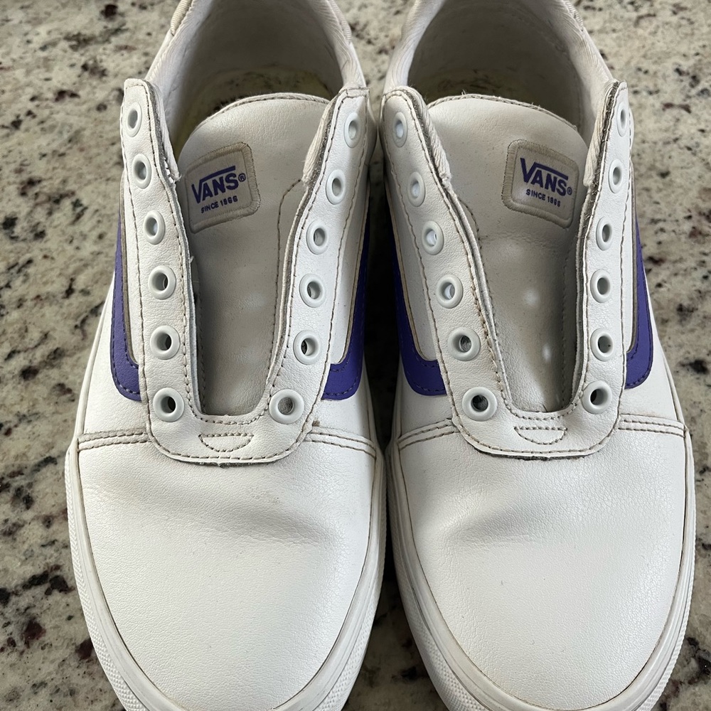 Vans - Picture 3 of 5